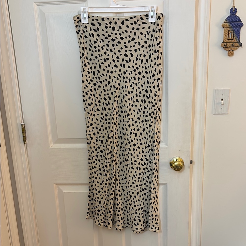 Moon River Cream and Black Patterned skirt